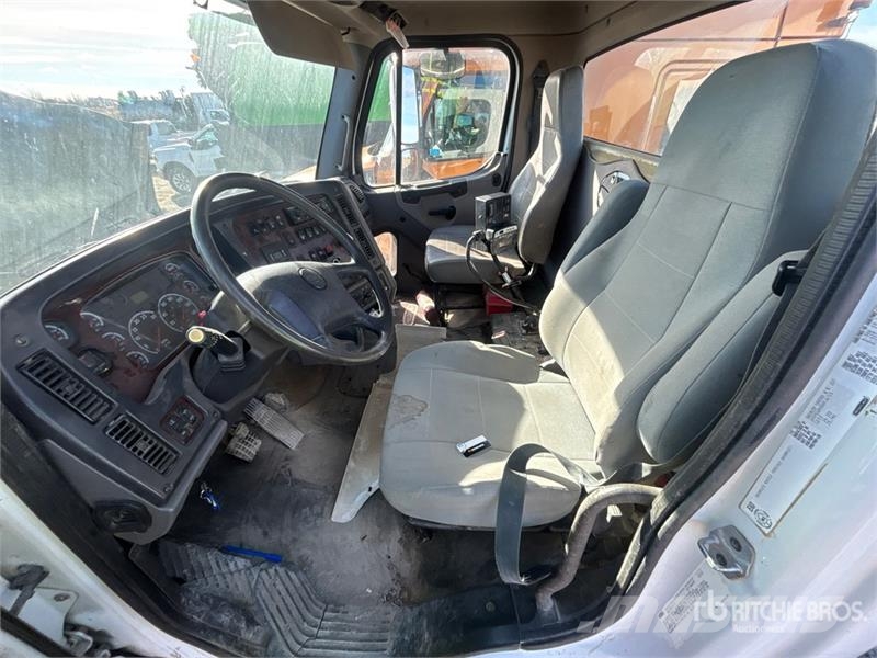 Freightliner 114SD Betonmischer