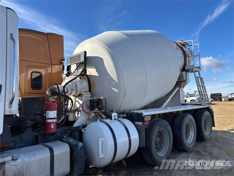 Freightliner 114SD Betonmischer