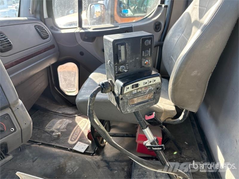Freightliner 114SD Betonmischer