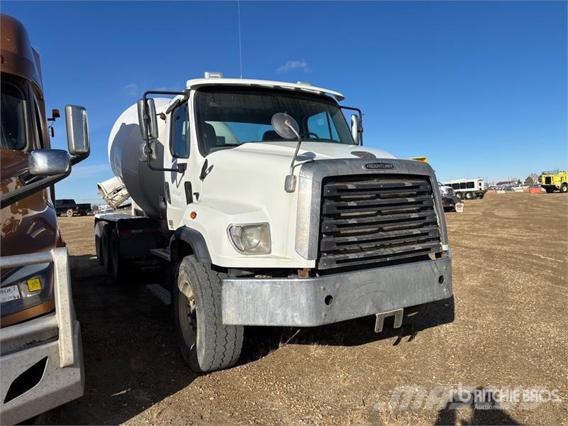 Freightliner 114SD Betonmischer