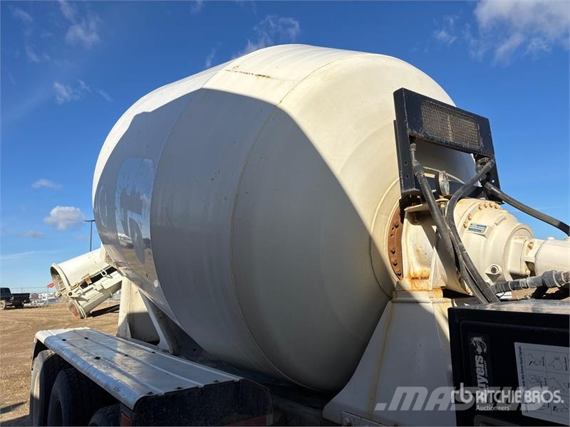 Freightliner 114SD Betonmischer
