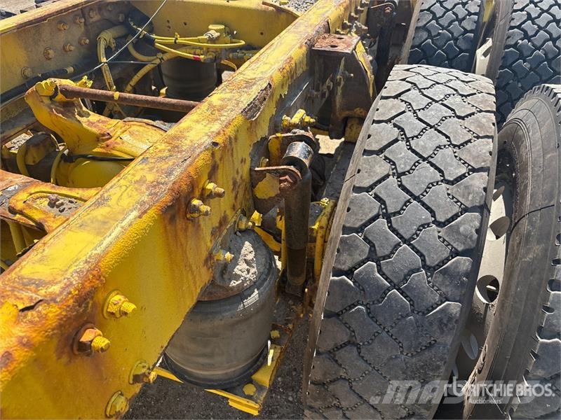 Freightliner 114SD 6x4 Cab and Chassis 캐빈 및 인테리어