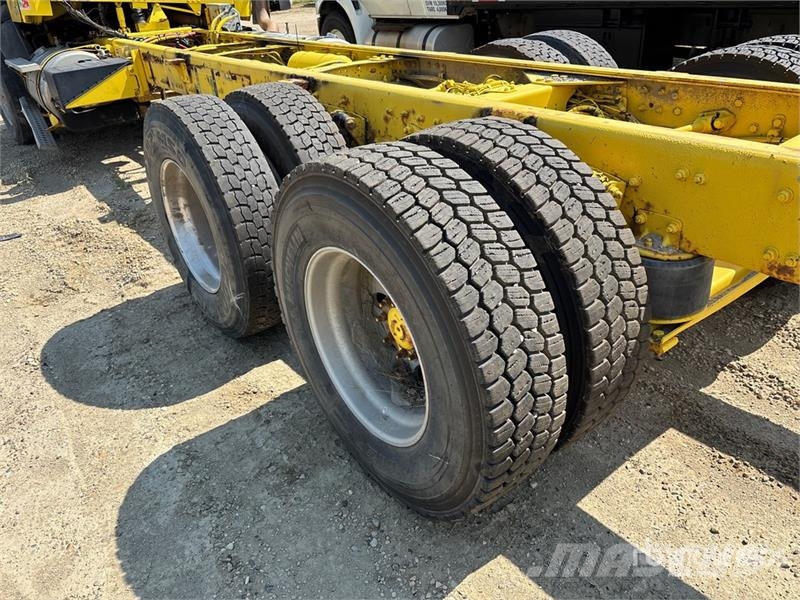 Freightliner 114SD 6x4 Cab and Chassis (Inoperable) 캐빈 및 인테리어