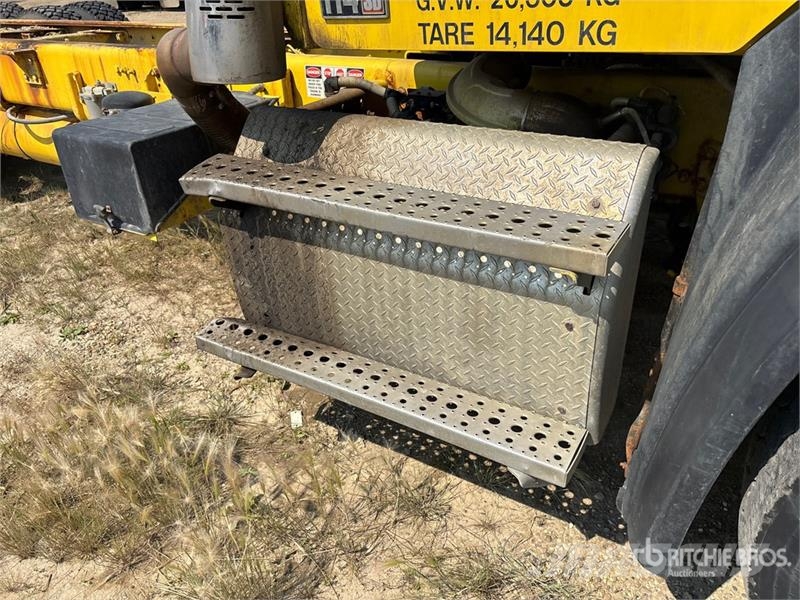 Freightliner 114SD 6x4 Cab and Chassis (Inoperable) 캐빈 및 인테리어