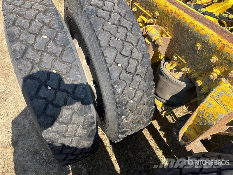 Freightliner 114SD 6x4 Cab and Chassis (Inoperable) 캐빈 및 인테리어