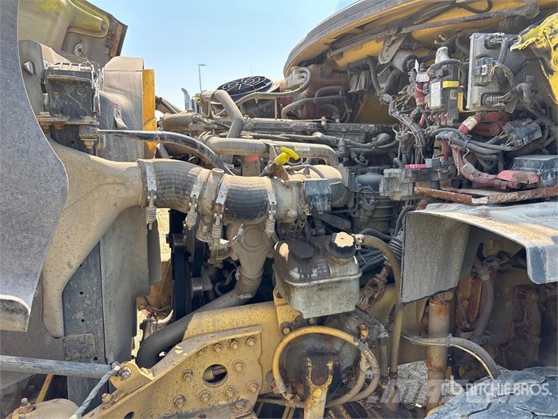 Freightliner 114SD 6x4 Cab and Chassis (Inoperable) 캐빈 및 인테리어