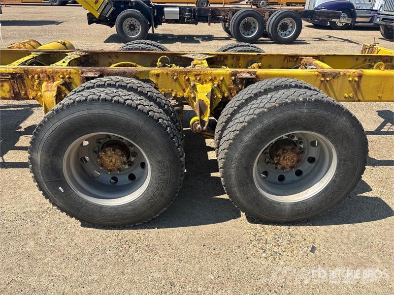 Freightliner 114SD 6x4 Cab and Chassis 캐빈 및 인테리어