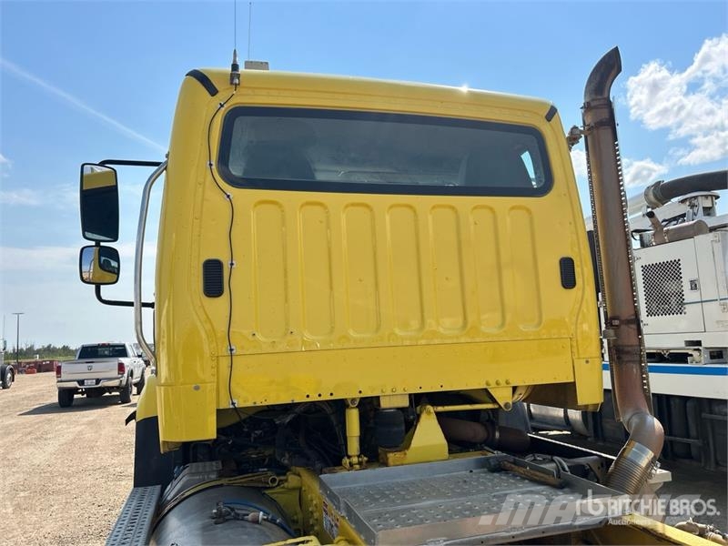Freightliner 114SD 6x4 Cab and Chassis 캐빈 및 인테리어