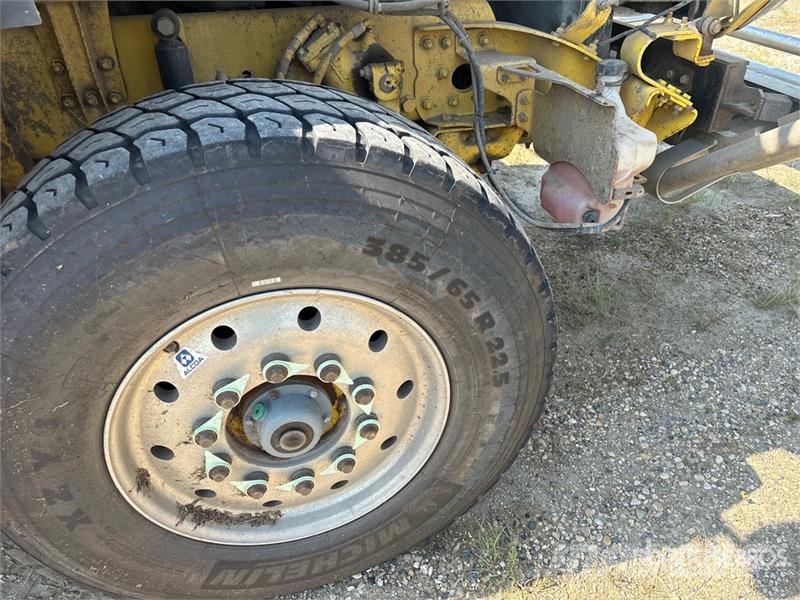Freightliner 114SD 6x4 Cab and Chassis (Inoperable) 캐빈 및 인테리어