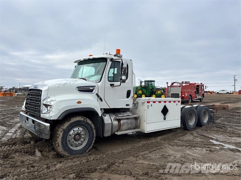Freightliner 114SD 6x4 Cab and Chassis Kabine i unutrašnjost