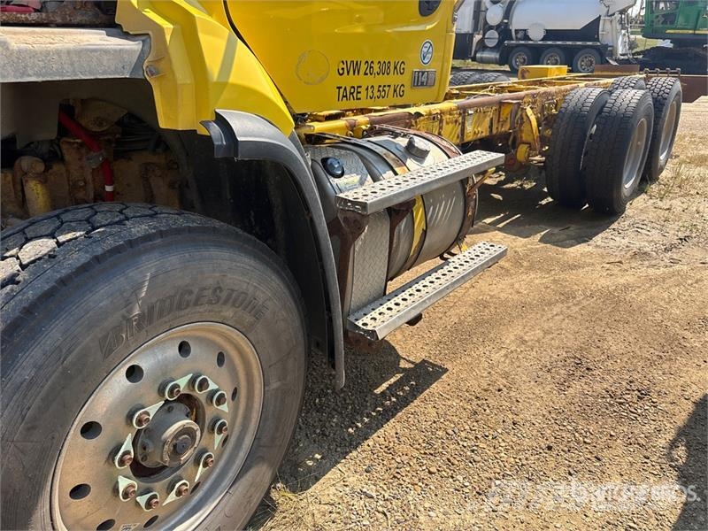 Freightliner 114SD 6x4 Cab and Chassis (Inoperable) 캐빈 및 인테리어