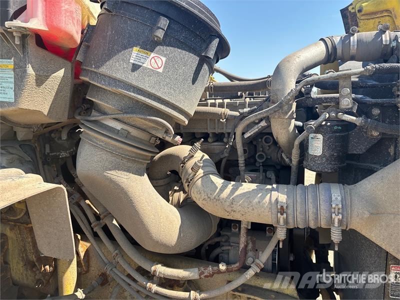 Freightliner 114SD 6x4 Cab and Chassis 캐빈 및 인테리어