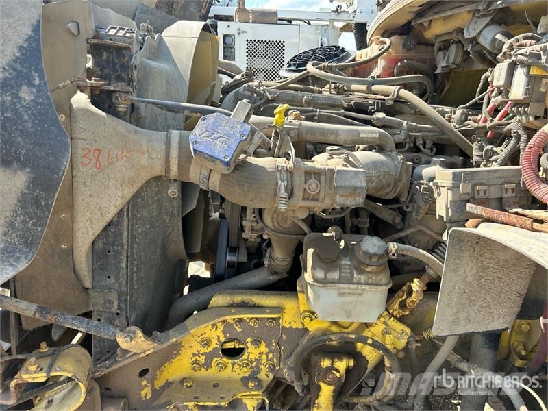 Freightliner 114SD 6x4 Cab and Chassis 캐빈 및 인테리어