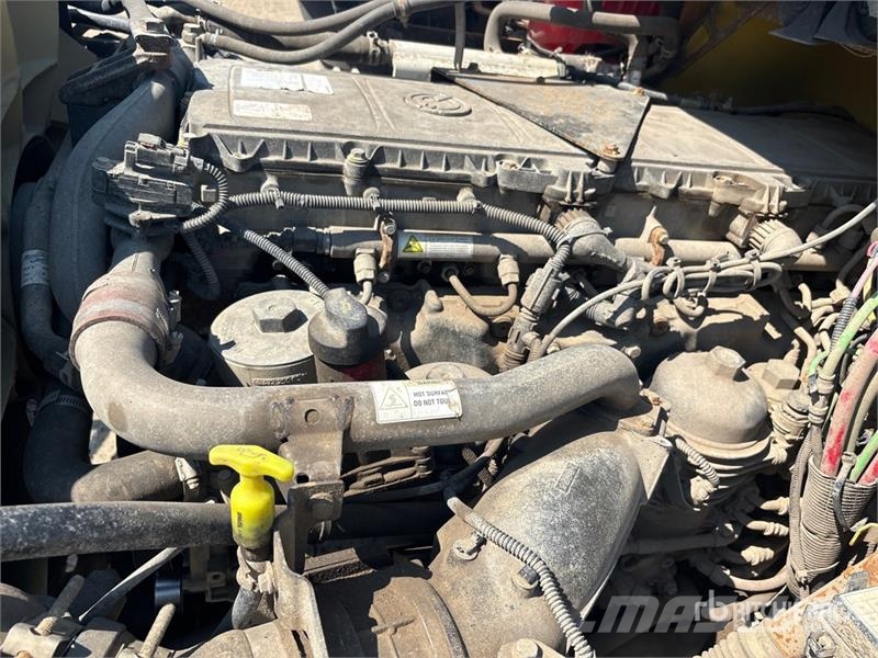 Freightliner 114SD 6x4 Cab and Chassis 캐빈 및 인테리어