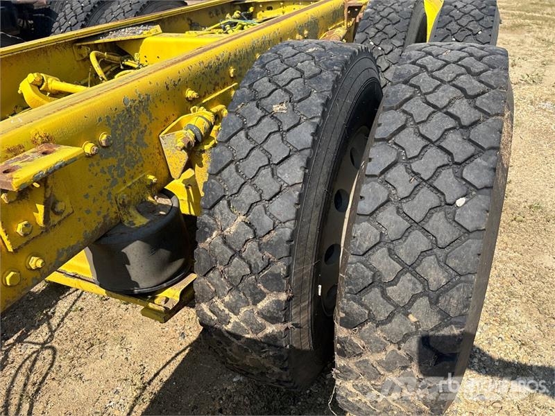 Freightliner 114SD 6x4 Cab and Chassis (Inoperable) 캐빈 및 인테리어