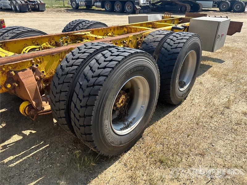 Freightliner 114SD 6x4 Cab and Chassis (Inoperable) 캐빈 및 인테리어
