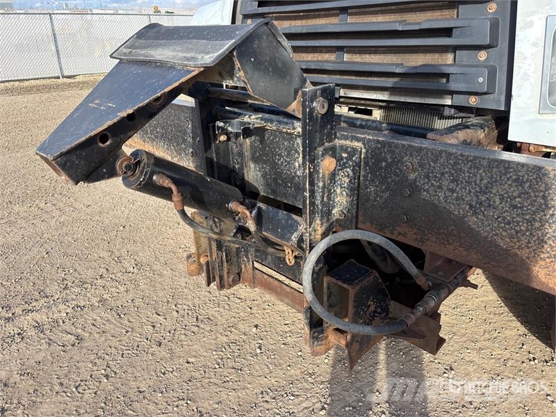 Freightliner 114SD 6x4 Snow Plow Truck Комбинированные дорожные машины