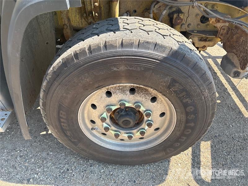 Freightliner 114SD 6x4 Cab and Chassis 캐빈 및 인테리어