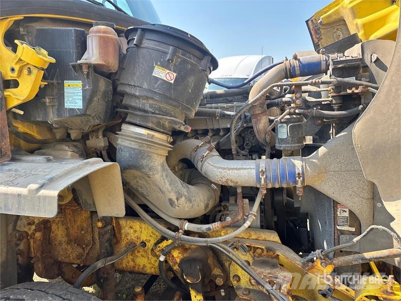 Freightliner 114SD 6x4 Cab and Chassis (Inoperable) 캐빈 및 인테리어