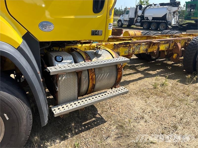Freightliner 114SD 6x4 Cab and Chassis (Inoperable) 캐빈 및 인테리어