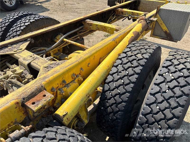 Freightliner 114SD 6x4 Cab and Chassis (Inoperable) 캐빈 및 인테리어