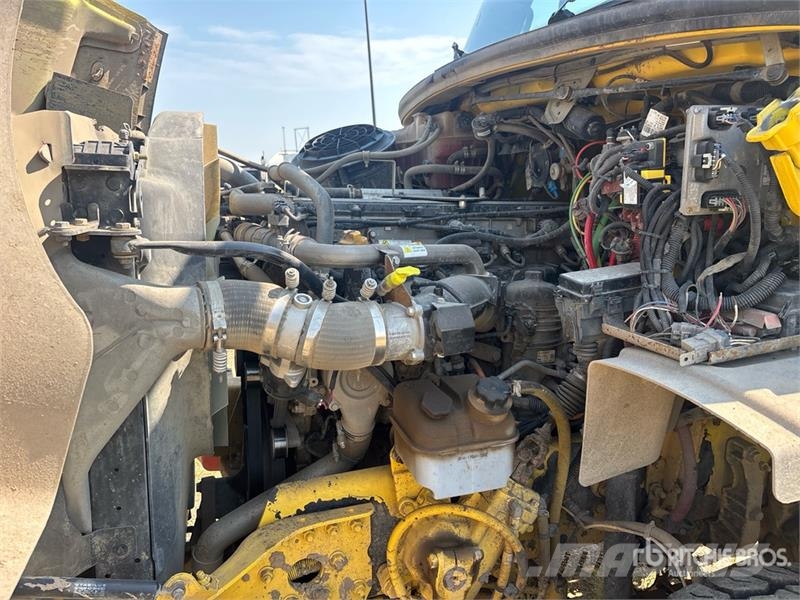 Freightliner 114SD 6x4 Cab and Chassis (Inoperable) 캐빈 및 인테리어