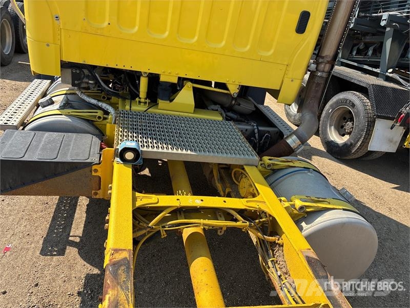 Freightliner 114SD 6x4 Cab and Chassis 캐빈 및 인테리어