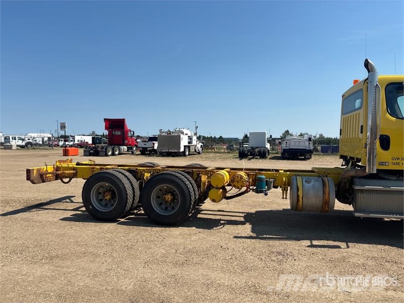 Freightliner 114SD 6x4 Cab and Chassis 캐빈 및 인테리어