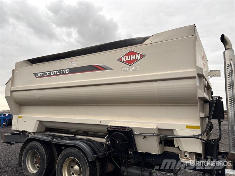 Freightliner 114SD 6x4 Feed Truck Viljaveokid