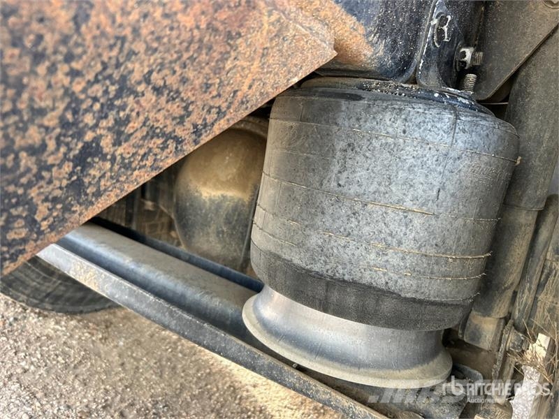 Freightliner 114SD 6x4 Grain Truck зерновозы