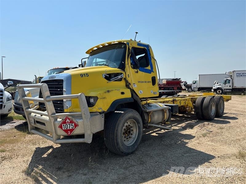 Freightliner 114SD 6x4 Cab and Chassis (Inoperable) 캐빈 및 인테리어