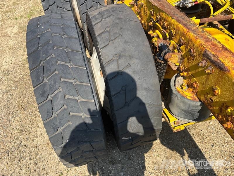 Freightliner 114SD 6x4 Cab and Chassis (Inoperable) 캐빈 및 인테리어