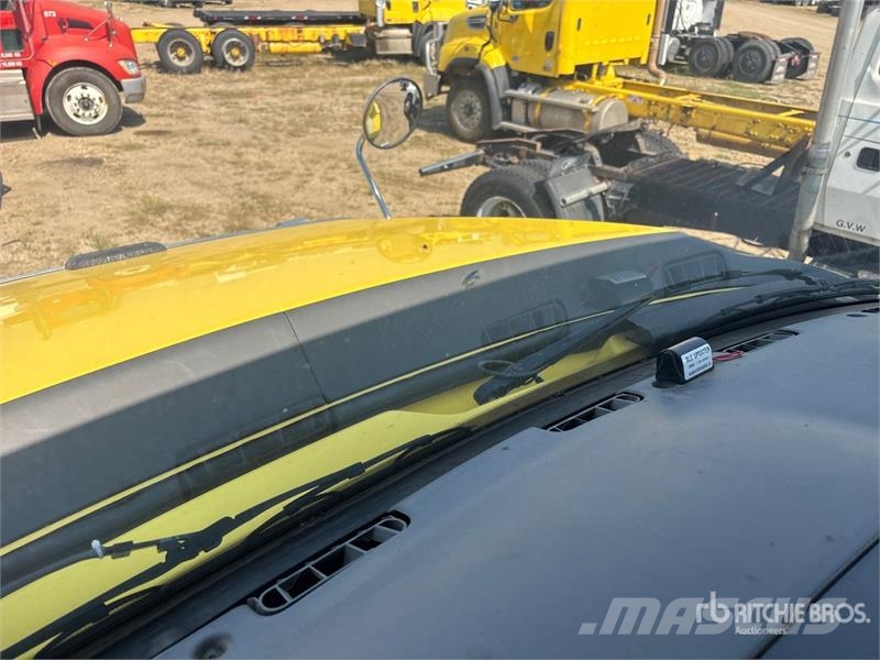 Freightliner 114SD 6x4 Cab and Chassis (Inoperable) 캐빈 및 인테리어