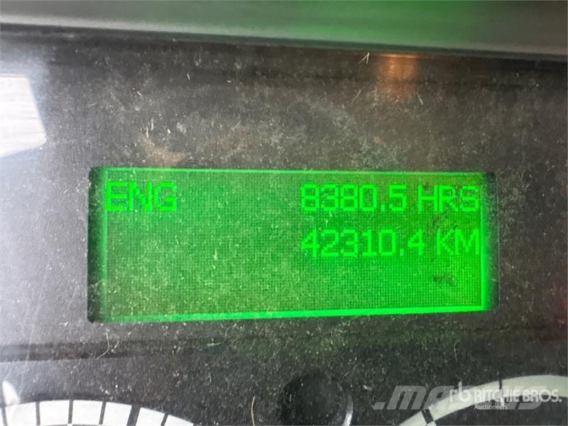 Freightliner 114SD 6x4 Feed Truck Viljaveokid