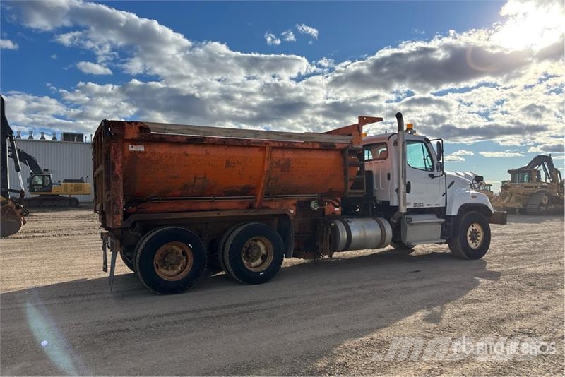 Freightliner 114SD 6x4 Snow Plow Truck Комбинированные дорожные машины
