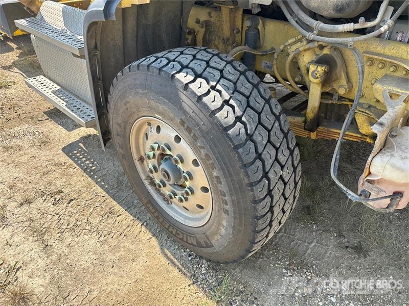 Freightliner 114SD 6x4 Cab and Chassis (Inoperable) 캐빈 및 인테리어