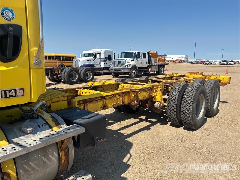 Freightliner 114SD 6x4 Cab and Chassis 캐빈 및 인테리어