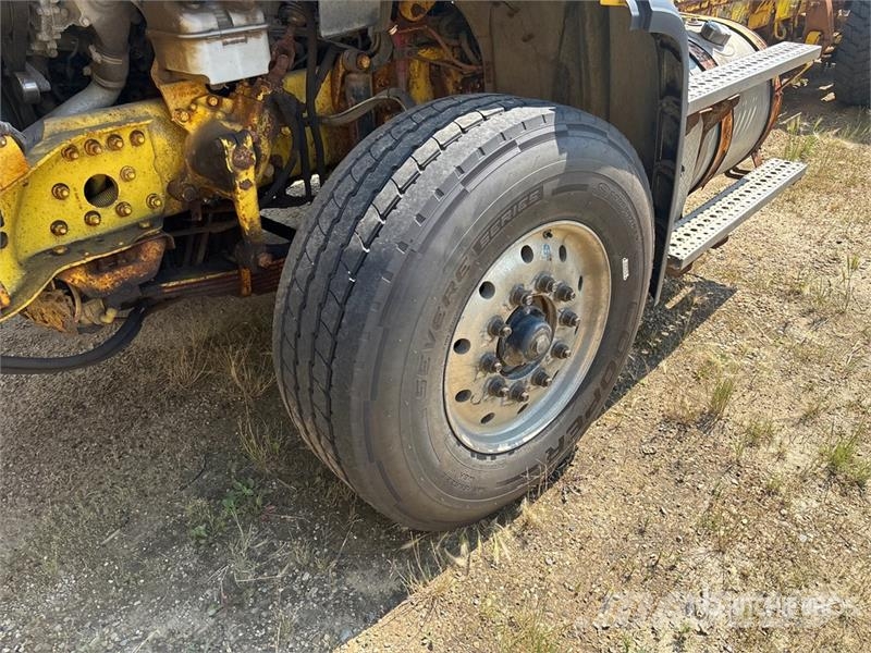 Freightliner 114SD 6x4 Cab and Chassis (Inoperable) 캐빈 및 인테리어
