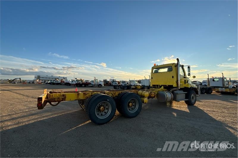 Freightliner 114SD 6x4 Cab and Chassis Cabinas
