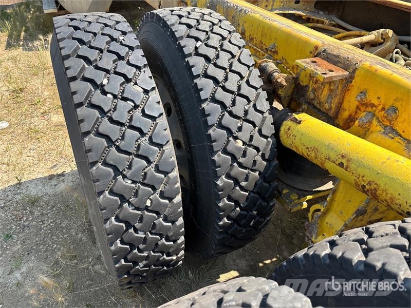 Freightliner 114SD 6x4 Cab and Chassis (Inoperable) 캐빈 및 인테리어