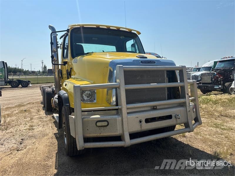 Freightliner 114SD 6x4 Cab and Chassis (Inoperable) 캐빈 및 인테리어