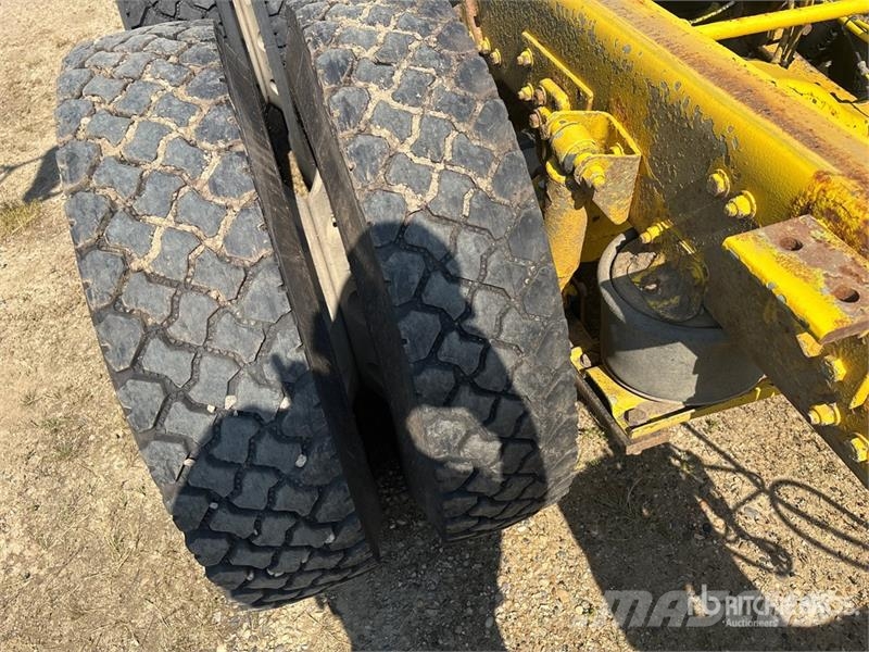 Freightliner 114SD 6x4 Cab and Chassis (Inoperable) 캐빈 및 인테리어