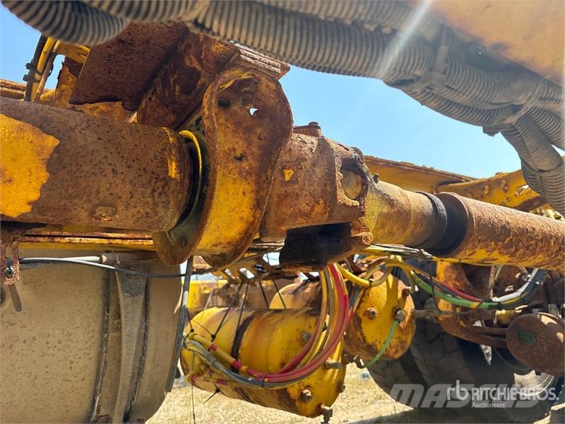 Freightliner 114SD 6x4 Cab and Chassis (Inoperable) 캐빈 및 인테리어