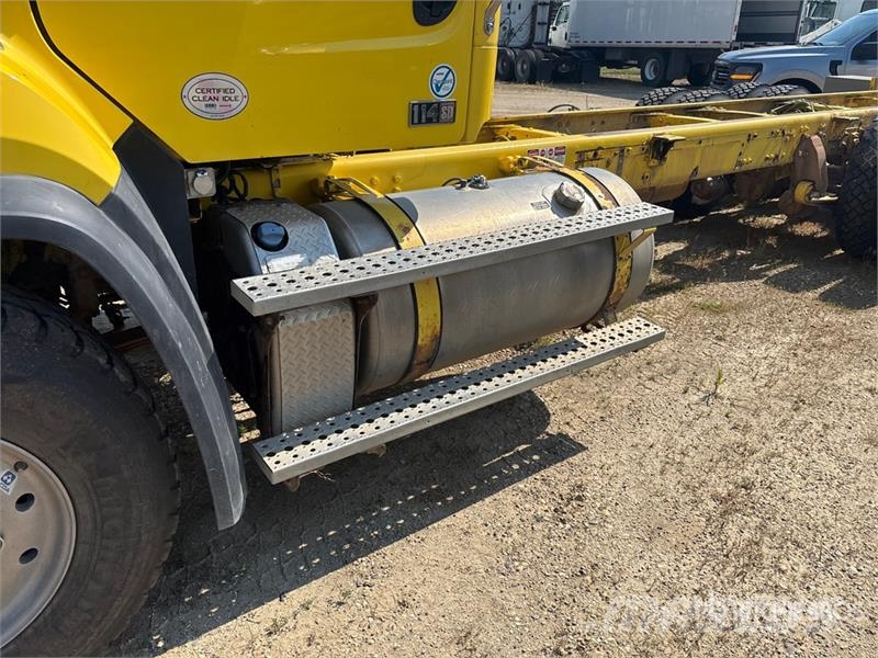 Freightliner 114SD 6x4 Cab and Chassis (Inoperable) 캐빈 및 인테리어