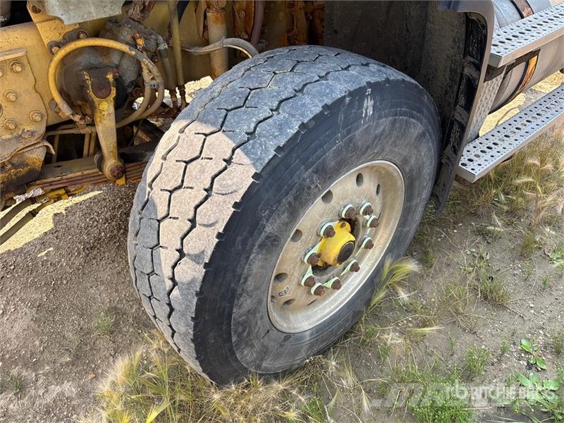 Freightliner 114SD 6x4 Cab and Chassis (Inoperable) 캐빈 및 인테리어