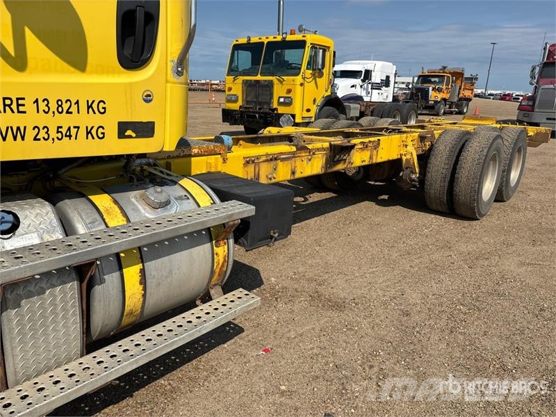 Freightliner 114SD 6x4 Cab and Chassis 캐빈 및 인테리어