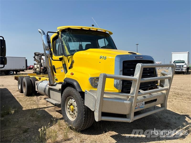 Freightliner 114SD 6x4 Cab and Chassis (Inoperable) 캐빈 및 인테리어