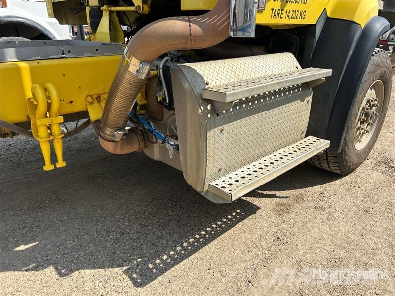 Freightliner 114SD 6x4 Cab and Chassis 캐빈 및 인테리어