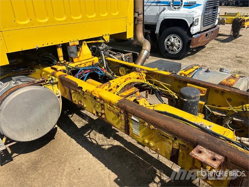 Freightliner 114SD 6x4 Cab and Chassis (Inoperable) 캐빈 및 인테리어