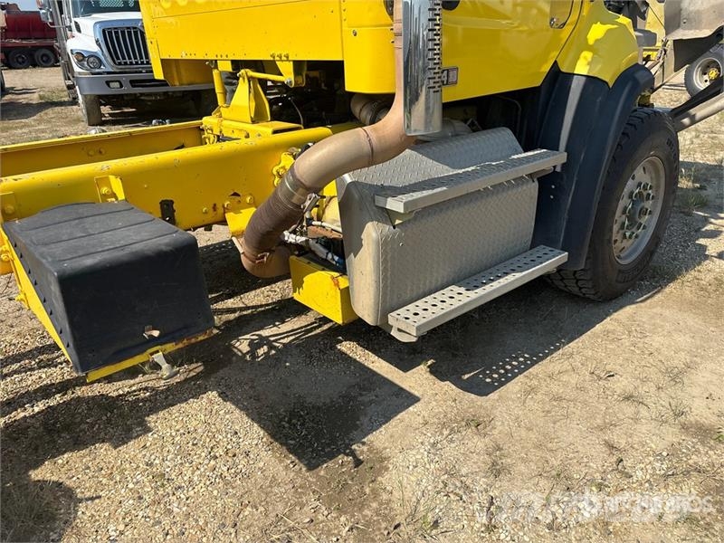 Freightliner 114SD 6x4 Cab and Chassis (Inoperable) 캐빈 및 인테리어